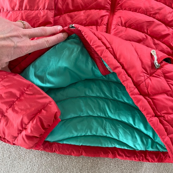 Patagonia women’s down sweater - size M - Picture 2 of 4